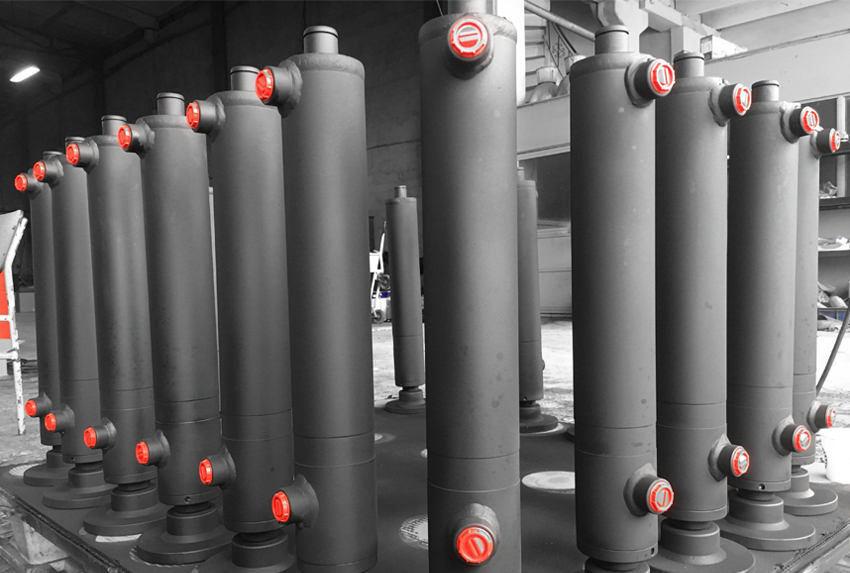  Araç Üstü Vinç Silindirleri